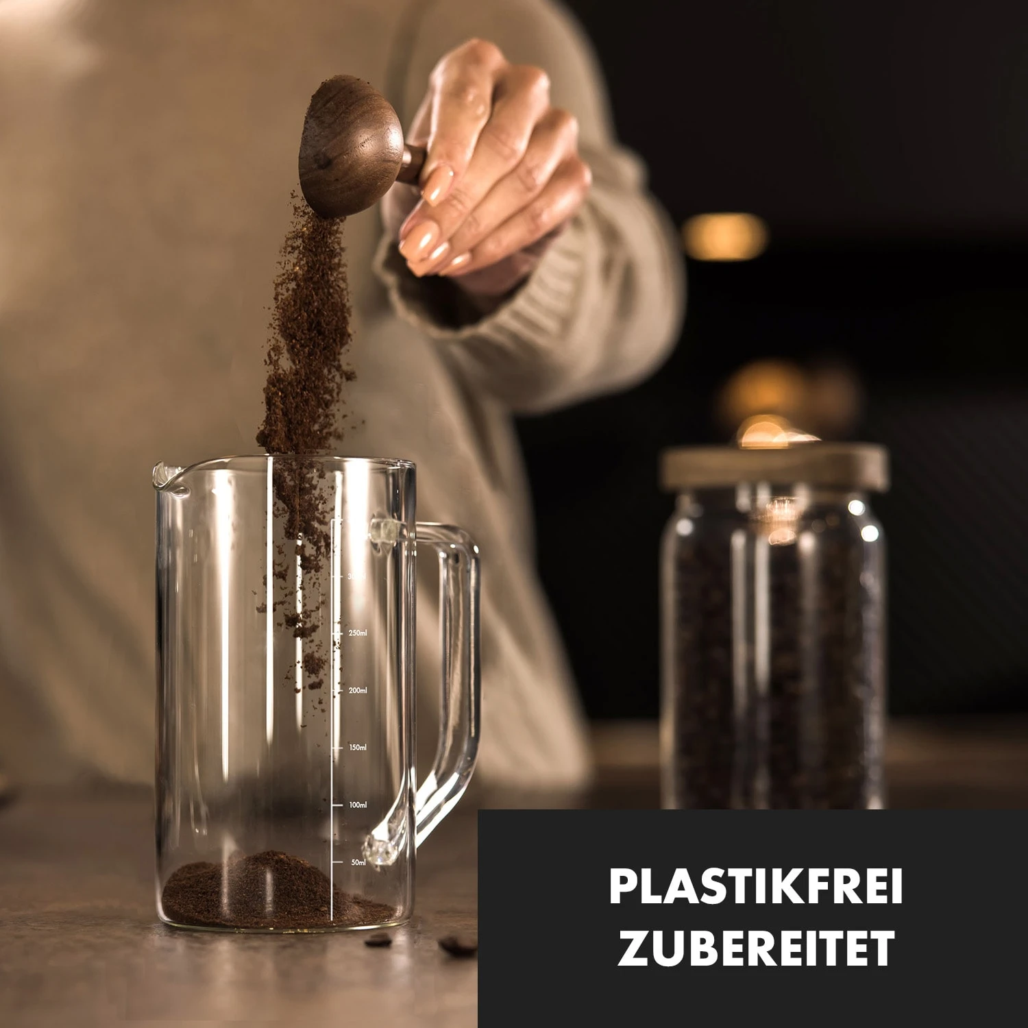 Glaswerk Ristretto French Press 0,35 Liter Borosilikatglas Edelstahl Walnussholz 2 Glaswerk Ristretto French Press 0,35 Liter Borosilikatglas Edelstahl Walnussholz – Bild 2